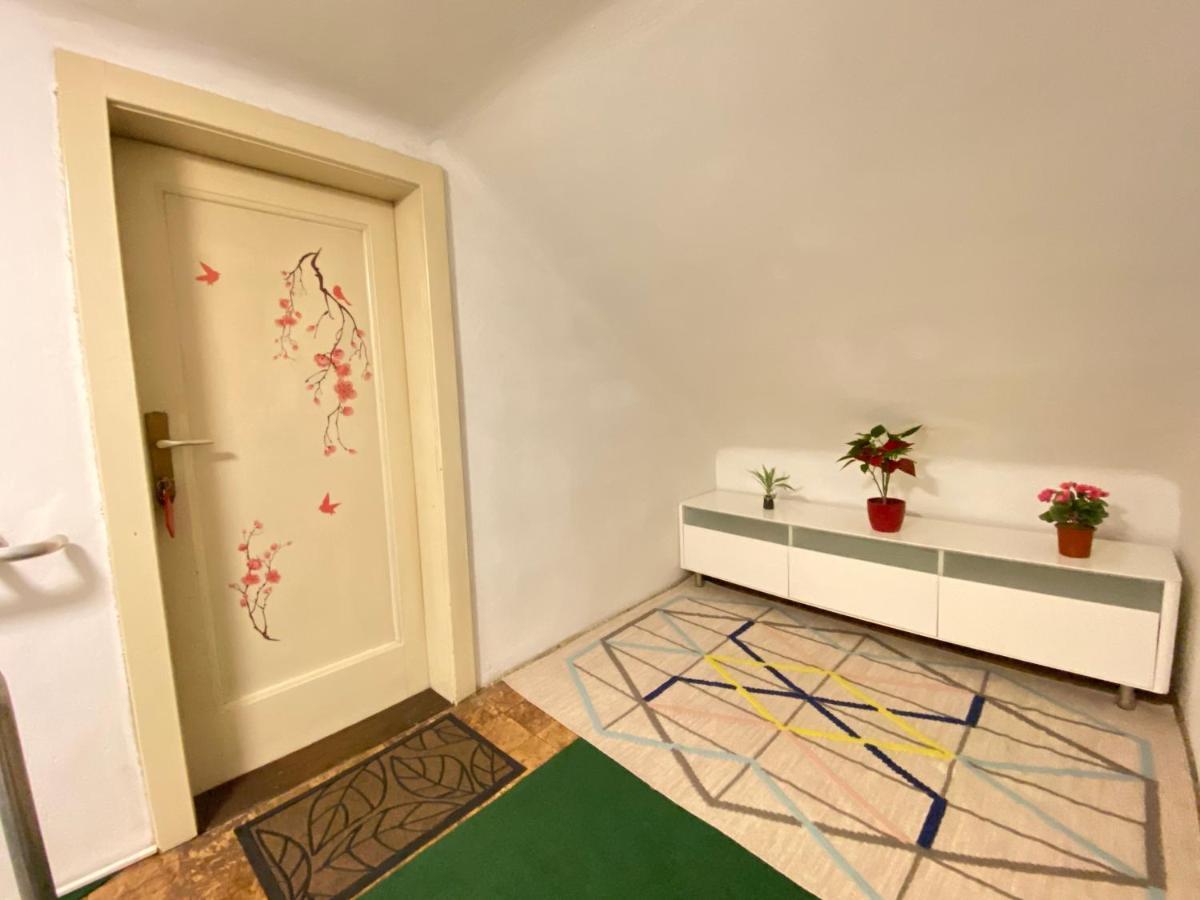 Megapolis Hiša za goste